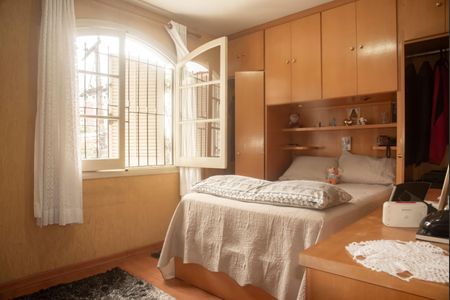 Casa à venda com 119m², 3 quartos e 2 vagasSuíte