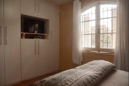 Casa à venda com 119m², 3 quartos e 2 vagasSuíte