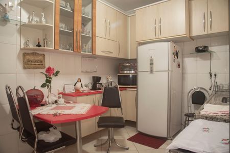 Casa à venda com 119m², 3 quartos e 2 vagasCozinha