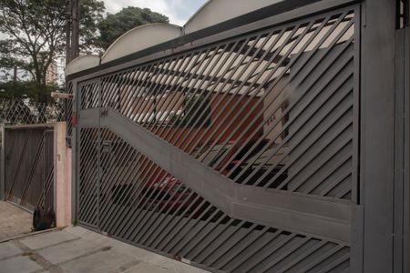 Casa à venda com 119m², 3 quartos e 2 vagasFrente