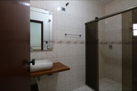 Casa à venda com 247m², 2 quartos e 2 vagasBanheiro Social