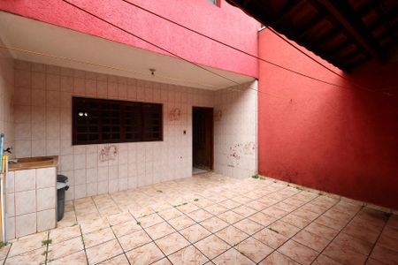 Casa à venda com 247m², 2 quartos e 2 vagasÁrea de Serviço