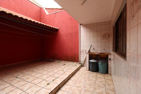 Casa à venda com 247m², 2 quartos e 2 vagasÁrea de Serviço