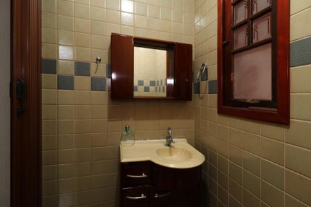 Casa à venda com 247m², 2 quartos e 2 vagasLavabo da sala