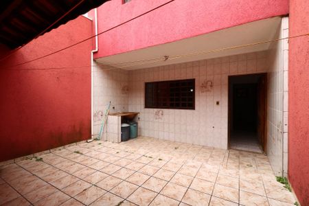 Casa à venda com 247m², 2 quartos e 2 vagasÁrea de Serviço