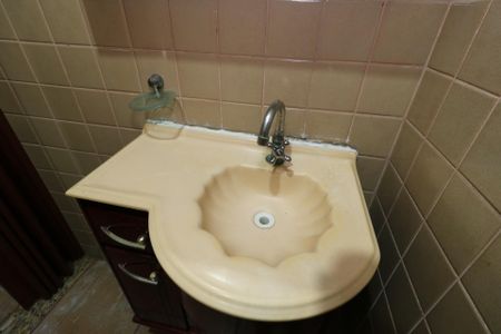 Casa à venda com 247m², 2 quartos e 2 vagasLavabo da sala