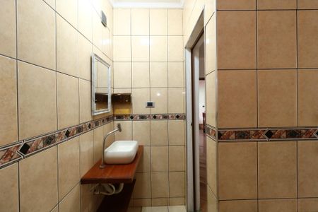 Casa à venda com 247m², 2 quartos e 2 vagasBanheiro da Suíte