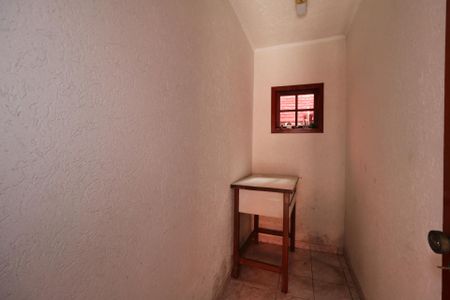 Casa à venda com 247m², 2 quartos e 2 vagasDespensa