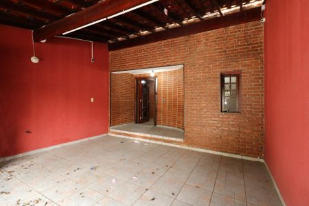 Casa à venda com 247m², 2 quartos e 2 vagasGaragem