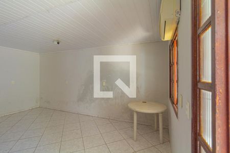 Casa à venda com 100m², 1 quarto e 2 vagas Casa à venda com 100m², 1 quarto e 2 vagasSala