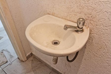 Casa à venda com 180m², 3 quartos e 5 vagas Casa à venda com 180m², 3 quartos e 5 vagasGaragem - banheiro