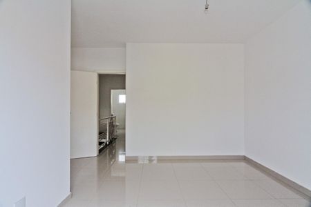 Casa à venda com 180m², 3 quartos e 5 vagas Casa à venda com 180m², 3 quartos e 5 vagasSuíte