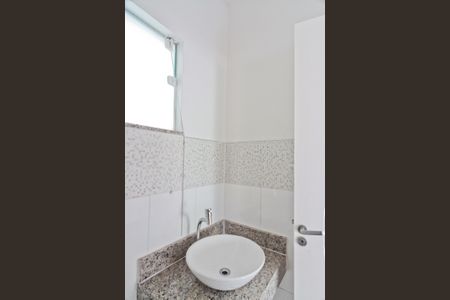 Casa à venda com 180m², 3 quartos e 5 vagas Casa à venda com 180m², 3 quartos e 5 vagasLavabo