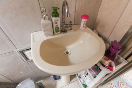 Casa à venda com 166m², 4 quartos e sem vaga Casa à venda com 166m², 4 quartos e sem vagaBanheiro Casa 1