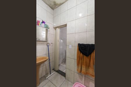 Casa à venda com 166m², 4 quartos e sem vaga Casa à venda com 166m², 4 quartos e sem vagaBanheiro Casa 2