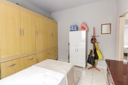 Casa à venda com 166m², 4 quartos e sem vaga Casa à venda com 166m², 4 quartos e sem vagaQuarto 2 Casa 1
