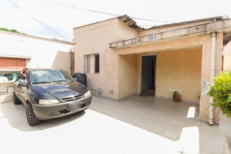 Casa à venda com 166m², 4 quartos e sem vaga Casa à venda com 166m², 4 quartos e sem vagaGaragem