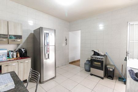 Casa à venda com 166m², 4 quartos e sem vaga Casa à venda com 166m², 4 quartos e sem vagaCozinha Casa 2
