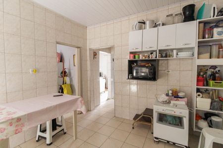 Casa à venda com 166m², 4 quartos e sem vaga Casa à venda com 166m², 4 quartos e sem vagaCozinha Casa 1