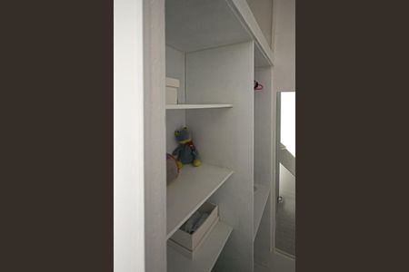 Casa à venda com 220m², 3 quartos e 2 vagas Casa à venda com 220m², 3 quartos e 2 vagasQuarto 02