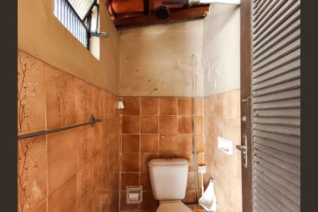 Casa à venda com 253m², 4 quartos e 1 vagaBanheiro de serviço