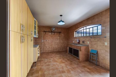 Casa à venda com 253m², 4 quartos e 1 vagaCozinha