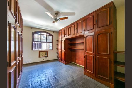 Casa à venda com 253m², 4 quartos e 1 vagaQuarto 3