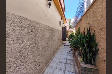 Casa à venda com 253m², 4 quartos e 1 vagaCorredor