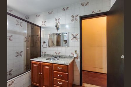 Casa à venda com 253m², 4 quartos e 1 vagaBanheiro Corredor