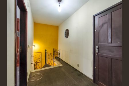 Casa à venda com 253m², 4 quartos e 1 vagaHall social