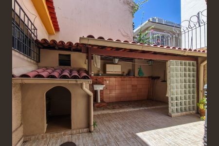 Casa à venda com 253m², 4 quartos e 1 vagaQuintal