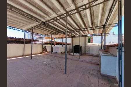 Casa à venda com 253m², 4 quartos e 1 vagaTerraço