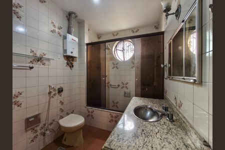 Casa à venda com 253m², 4 quartos e 1 vagaBanheiro Corredor
