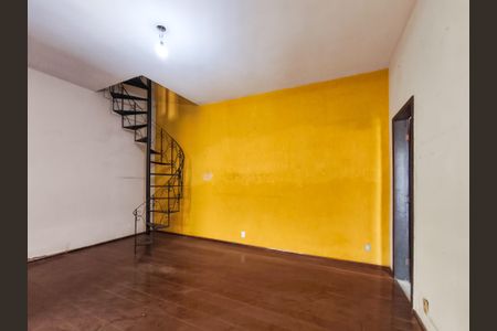 Casa à venda com 253m², 4 quartos e 1 vagaSala