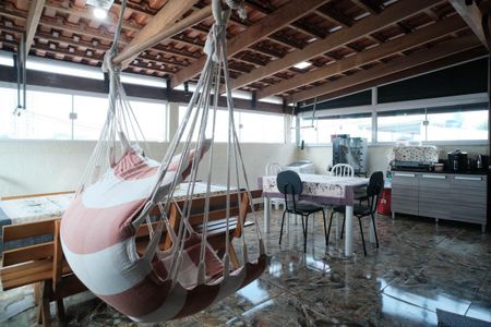 Casa à venda com 122m², 4 quartos e 1 vagavaranda