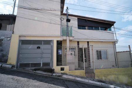 Casa à venda com 122m², 4 quartos e 1 vagaFachada
