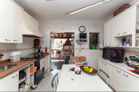 Casa à venda com 120m², 4 quartos e 2 vagas Casa à venda com 120m², 4 quartos e 2 vagasCozinha