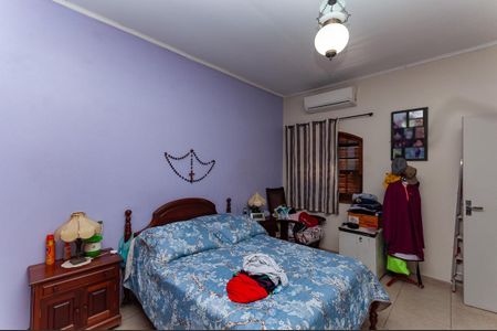 Casa à venda com 120m², 4 quartos e 2 vagas Casa à venda com 120m², 4 quartos e 2 vagasQuarto 1