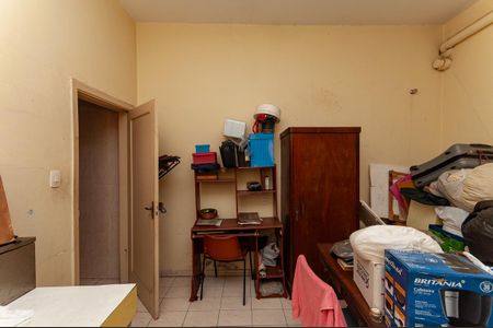 Casa à venda com 120m², 4 quartos e 2 vagas Casa à venda com 120m², 4 quartos e 2 vagasQuarto da área de Serviço