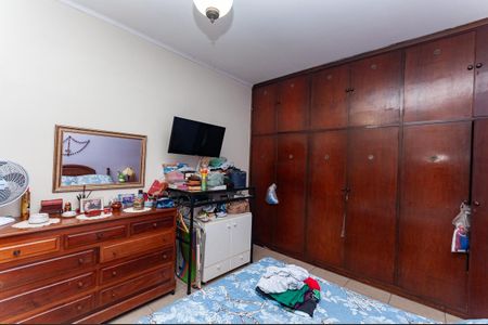 Casa à venda com 120m², 4 quartos e 2 vagas Casa à venda com 120m², 4 quartos e 2 vagasQuarto 1