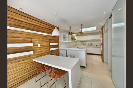 Casa de condomínio à venda com 320m², 4 quartos e 3 vagasCozinha