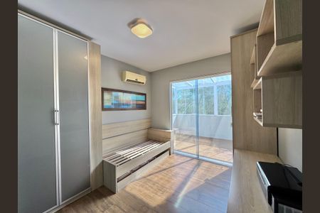 Casa de condomínio à venda com 320m², 4 quartos e 3 vagasSuíte 3