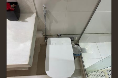 Casa de condomínio à venda com 320m², 4 quartos e 3 vagasBanheiro Social