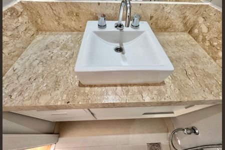 Casa de condomínio à venda com 320m², 4 quartos e 3 vagasBanheiro da Suíte 3