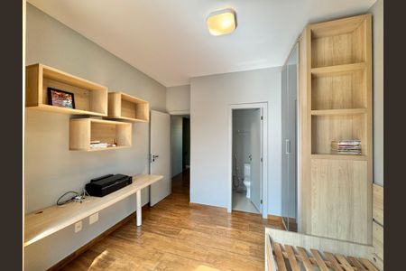 Casa de condomínio à venda com 320m², 4 quartos e 3 vagasSuíte 3