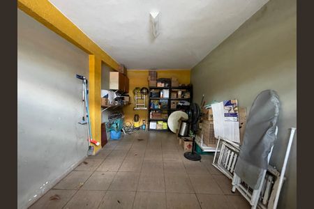 Casa à venda com 230m², 5 quartos e 3 vagas Casa à venda com 230m², 5 quartos e 3 vagasGaragem