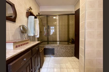 Casa à venda com 230m², 5 quartos e 3 vagas Casa à venda com 230m², 5 quartos e 3 vagasBanheiro 2