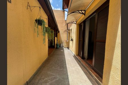 Casa à venda com 230m², 5 quartos e 3 vagas Casa à venda com 230m², 5 quartos e 3 vagasQuintal