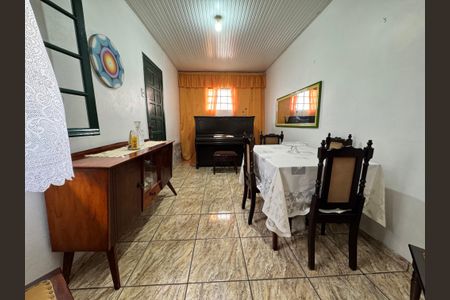 Casa à venda com 130m², 3 quartos e 1 vaga Casa à venda com 130m², 3 quartos e 1 vagaSala de Jantar
