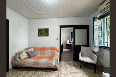 Casa à venda com 130m², 3 quartos e 1 vaga Casa à venda com 130m², 3 quartos e 1 vagaSala